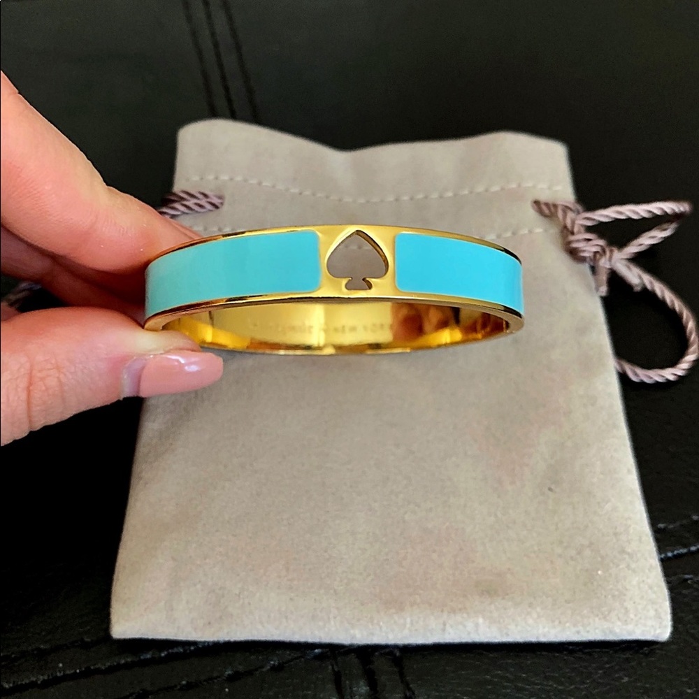Kate Spade Bangle in PERFECT condition!!